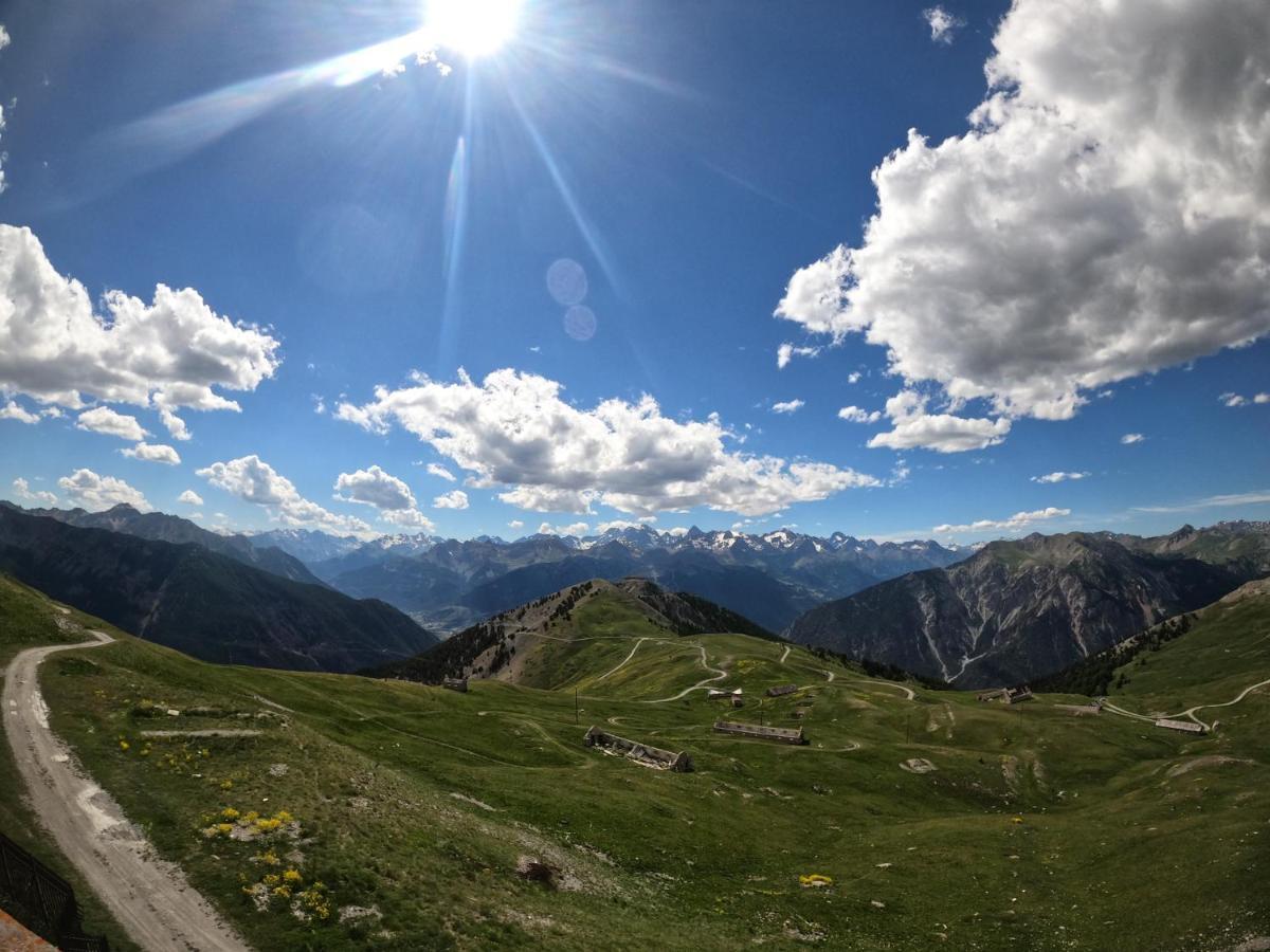 Le Chaberton, Renove En 2021, Pied Des Pistes Et Spa 蒙热内夫尔 外观 照片