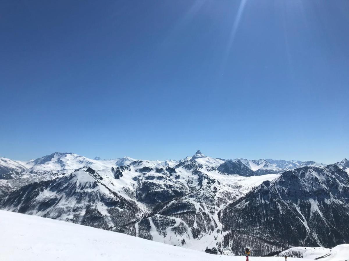 Le Chaberton, Renove En 2021, Pied Des Pistes Et Spa 蒙热内夫尔 外观 照片